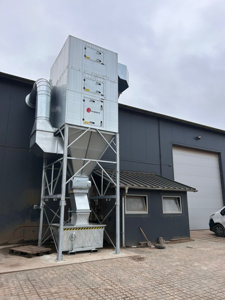 WhatsApp Image 2025-12-15 at 09.26.27